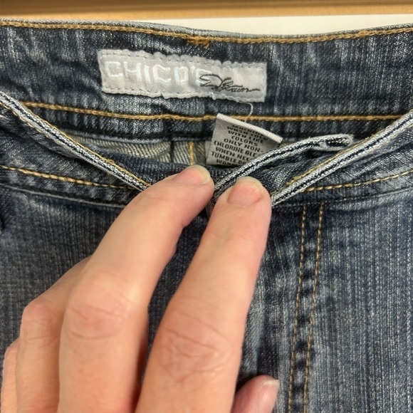 Chico’s Platinum Marquis Jeans - Size 2 Regular - Picture 6 of 7